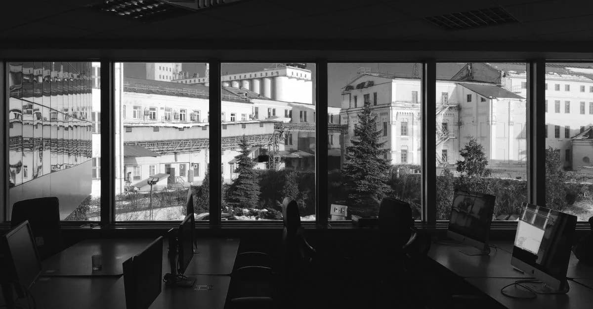 Housing Market Liquidity in a High-Rate Environment: Signals